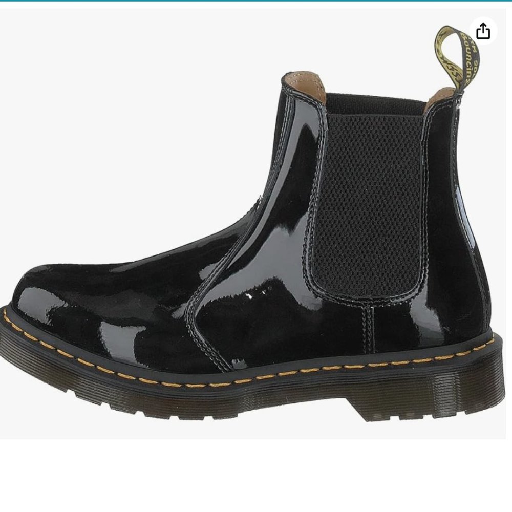 Dr. Martens Unisex 2976 Crazy Horse Leather Chelsea Boot